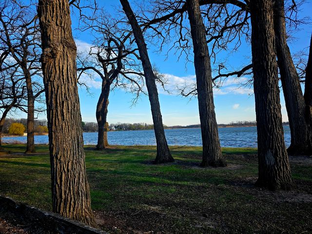 36752 N Wildwood Drive, Lake Villa, IL 60046