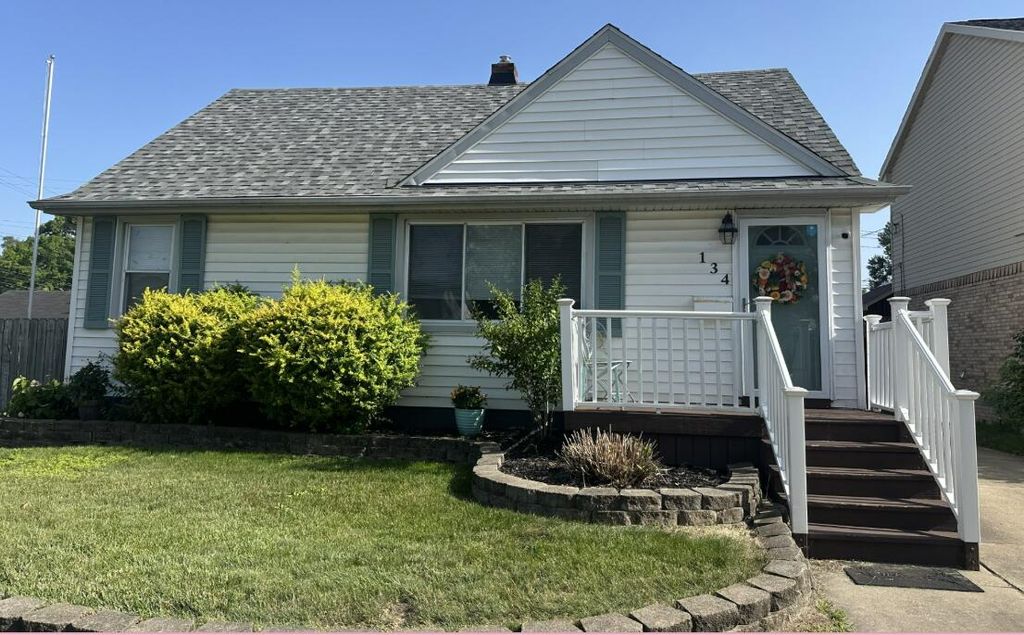 134 E Kalama Avenue, Madison Heights, MI 48071