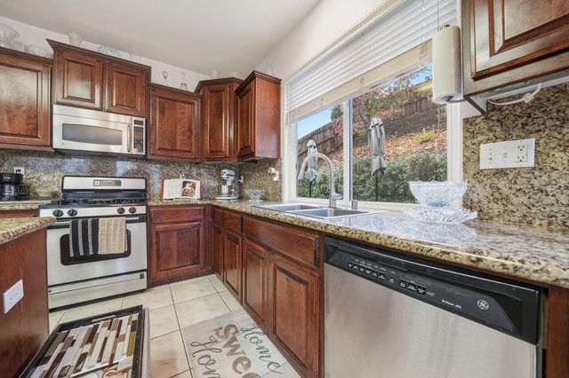 705 Kristi Ct, Jackson, CA 95642