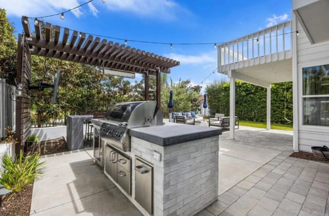2273 Wales Dr, Cardiff By The Sea, CA 92007
