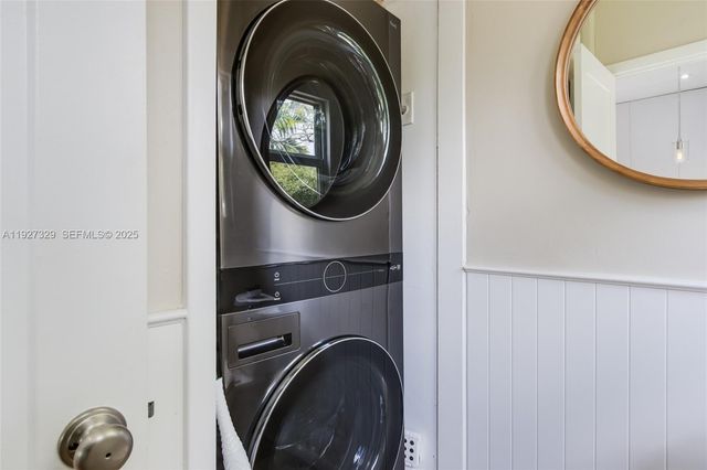 665 NE 120th St, Biscayne Park, FL 33161