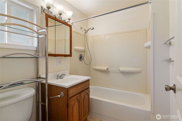 1906 14th Street, Bremerton, WA 98337