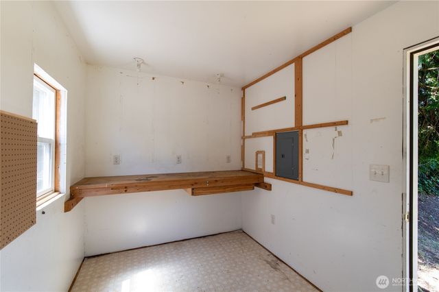 1906 14th Street, Bremerton, WA 98337