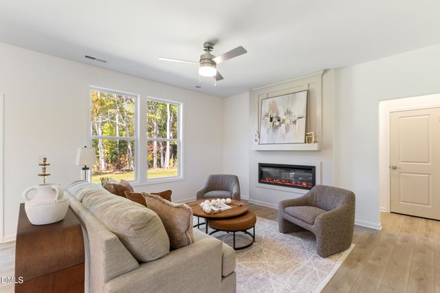 409 Pecan Valley Way, Four Oaks, NC 27524