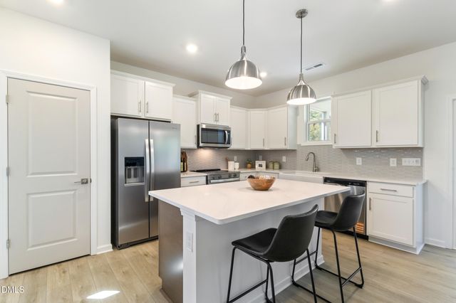 409 Pecan Valley Way, Four Oaks, NC 27524