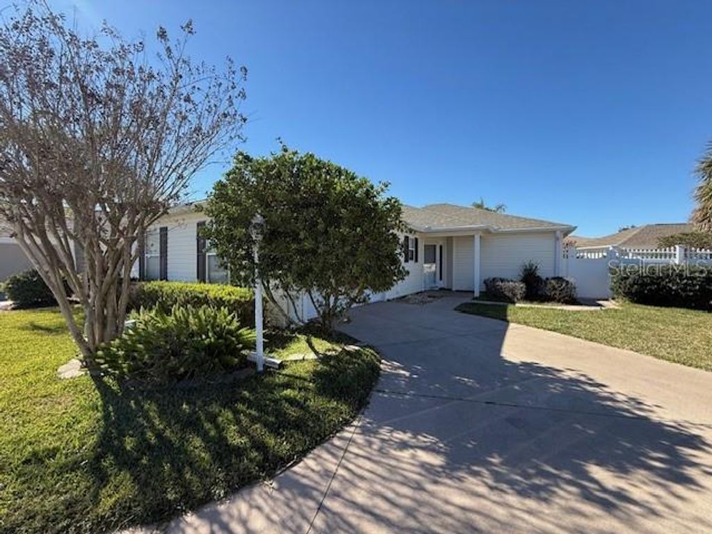 Image 1 of property listing at 17760 SE 91ST FREEDOM COURT, The Villages, FL 32162