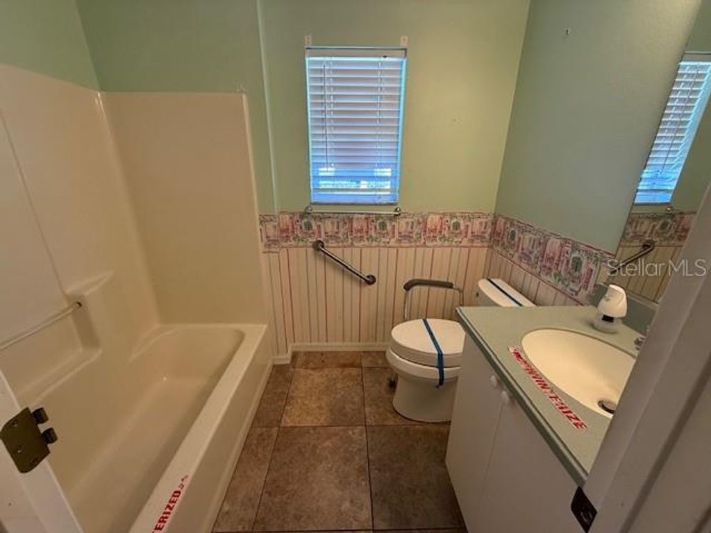 Image 13 of property listing at 17760 SE 91ST FREEDOM COURT, The Villages, FL 32162