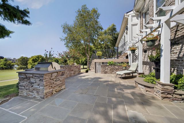 965 Plantation Blvd, Gallatin, TN 37066