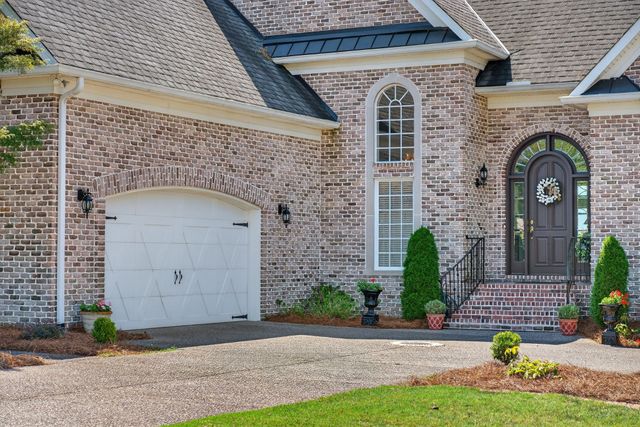 965 Plantation Blvd, Gallatin, TN 37066