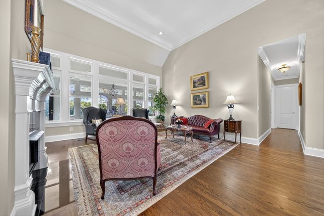 965 Plantation Blvd, Gallatin, TN 37066