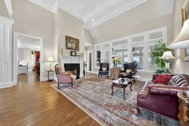 965 Plantation Blvd, Gallatin, TN 37066