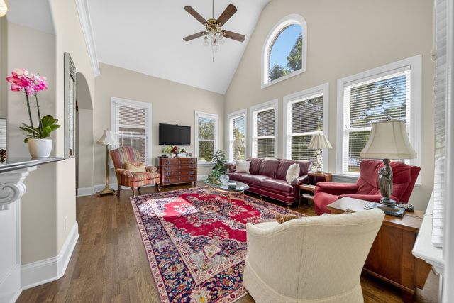 965 Plantation Blvd, Gallatin, TN 37066