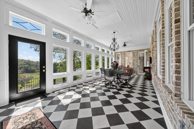 965 Plantation Blvd, Gallatin, TN 37066