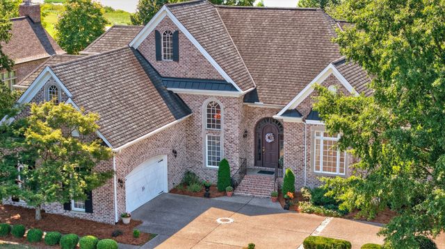 965 Plantation Blvd, Gallatin, TN 37066