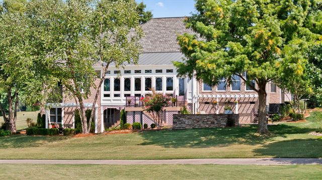 965 Plantation Blvd, Gallatin, TN 37066