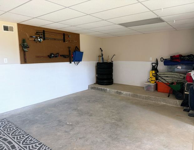 965 Plantation Blvd, Gallatin, TN 37066