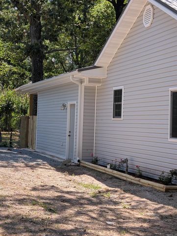 1105 Lincoln Street, Malvern, AR 72104