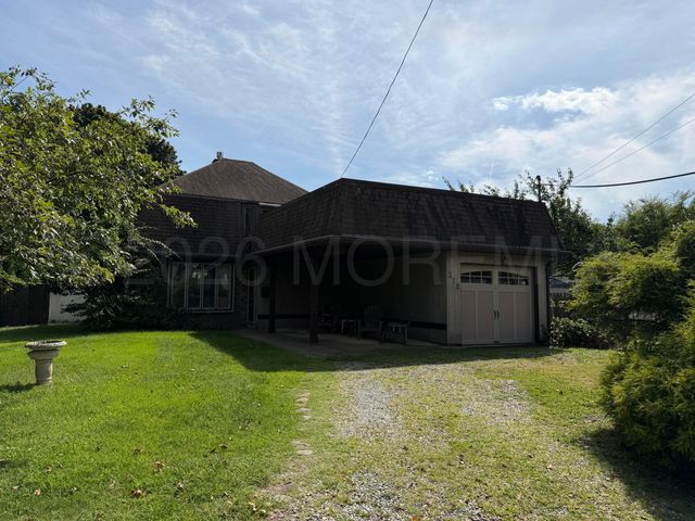 322 Wells Avenue, Oakhurst, NJ 07755