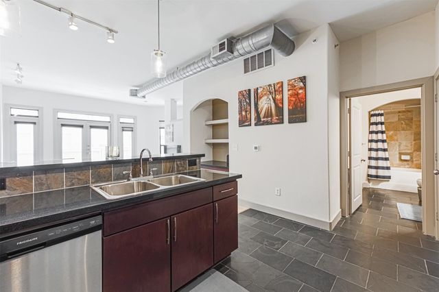 1901 Post Oak Boulevard 3115, Houston, TX 77056