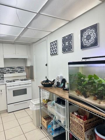 17911 NW 68th Ave P, Hialeah, FL 33015