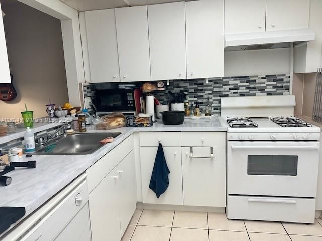 17911 NW 68th Ave P, Hialeah, FL 33015