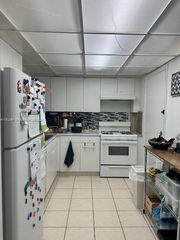 17911 NW 68th Ave P, Hialeah, FL 33015