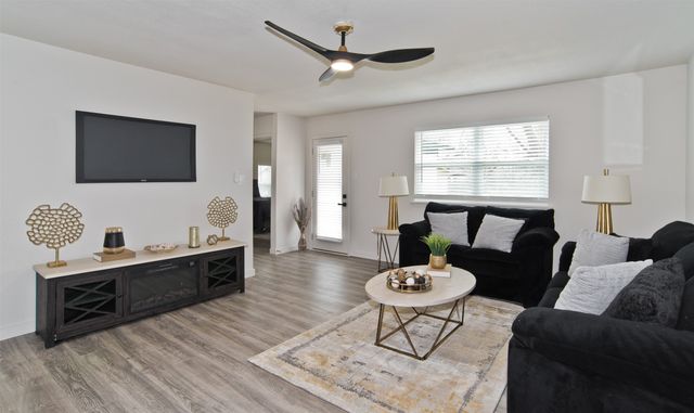 6408 Crawford Court, Forest Hill, TX 76119
