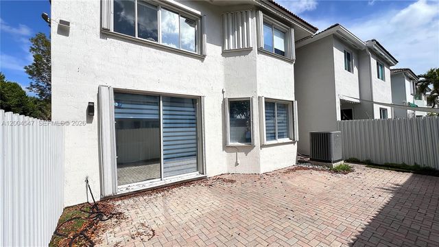 7392 NW 112th Ct 7392, Doral, FL 33178