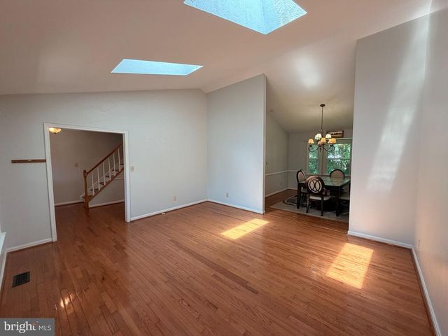 11926 WOODLAND VIEW DR, Fredericksburg, VA 22407