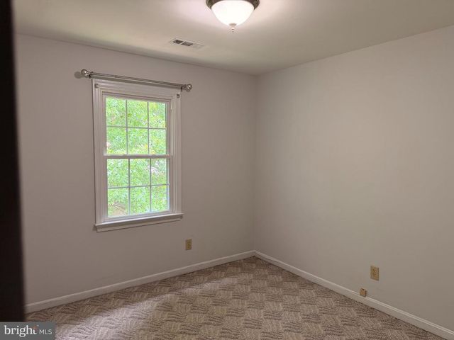 11926 WOODLAND VIEW DR, Fredericksburg, VA 22407