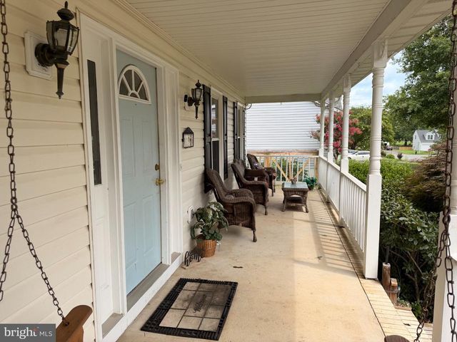 11926 WOODLAND VIEW DR, Fredericksburg, VA 22407
