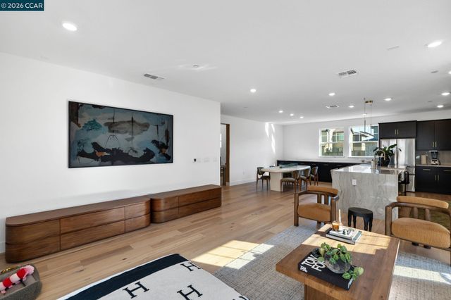 2529 Lake Club Dr, Fairfield, CA 94533