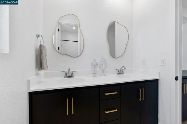 2529 Lake Club Dr, Fairfield, CA 94533