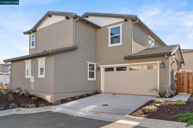 2529 Lake Club Dr, Fairfield, CA 94533