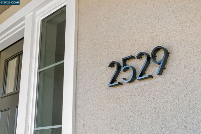 2529 Lake Club Dr, Fairfield, CA 94533