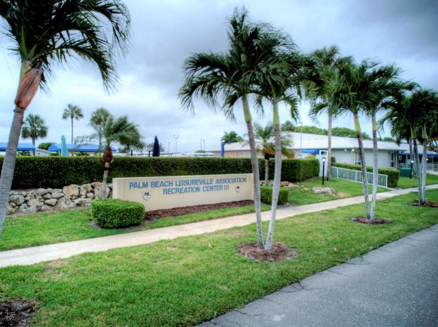 1802 Ocean Drive 112, Boynton Beach, FL 33426
