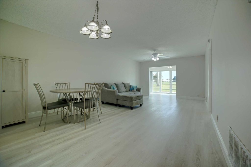 1802 Ocean Drive 112, Boynton Beach, FL 33426