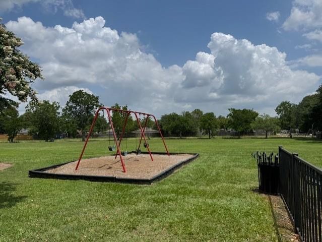15807 Pfeiffer Drive, Houston, TX 77082