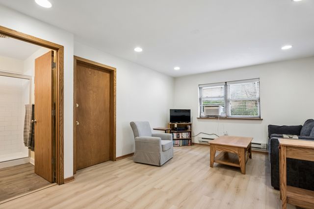 7310 N HARLEM Street 102, Chicago, IL 60631