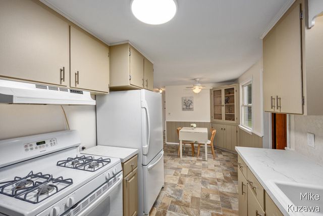 3901 Suburban Shores Drive Ne, Plainfield Twp, MI 49525