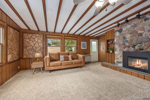 3901 Suburban Shores Drive Ne, Plainfield Twp, MI 49525