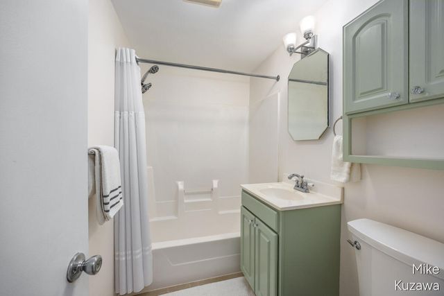 3901 Suburban Shores Drive Ne, Plainfield Twp, MI 49525