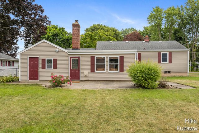 3901 Suburban Shores Drive Ne, Plainfield Twp, MI 49525