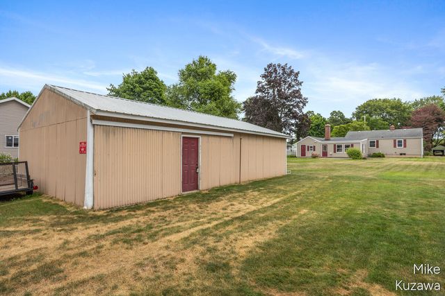 3901 Suburban Shores Drive Ne, Plainfield Twp, MI 49525