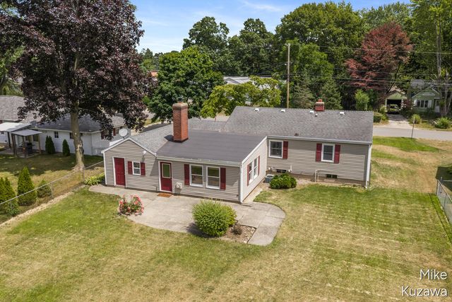 3901 Suburban Shores Drive Ne, Plainfield Twp, MI 49525