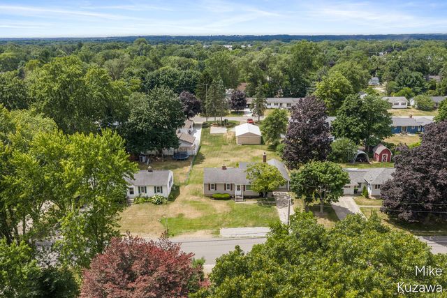 3901 Suburban Shores Drive Ne, Plainfield Twp, MI 49525