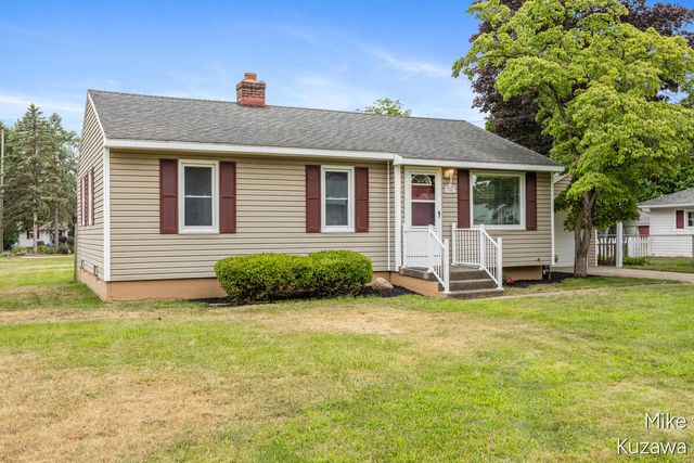 3901 Suburban Shores Drive Ne, Plainfield Twp, MI 49525