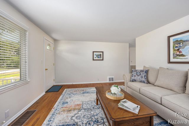 3901 Suburban Shores Drive Ne, Plainfield Twp, MI 49525
