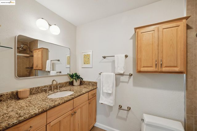 55 Fairmount Ave 215, Oakland, CA 94611