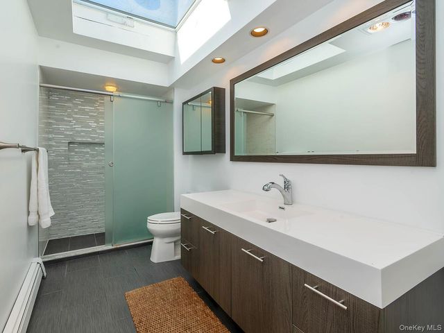 127 Cow Neck Road, Port Washington, NY 11050